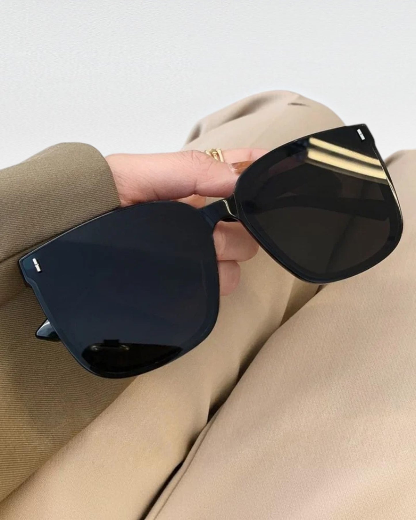 ZUPHAR™ Retro UV Protection Sunglasses – Classic Style for Men & Women