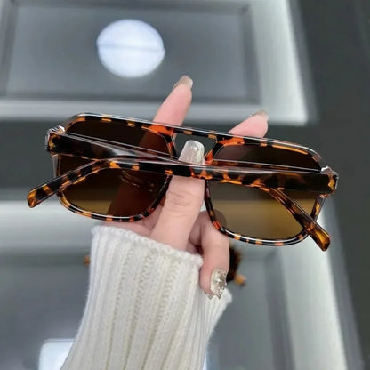 Lunettes de soleil carrées vintage pour femmes, de marque de créateur, style rétro, verres miroirs, à la mode pour l'extérieur, Lunettes de soleil pour femmes