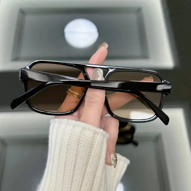 Lunettes de soleil carrées vintage pour femmes, de marque de créateur, style rétro, verres miroirs, à la mode pour l'extérieur, Lunettes de soleil pour femmes