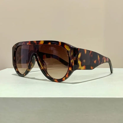 Oversized Shield Gradient Sunglasses – Unisex