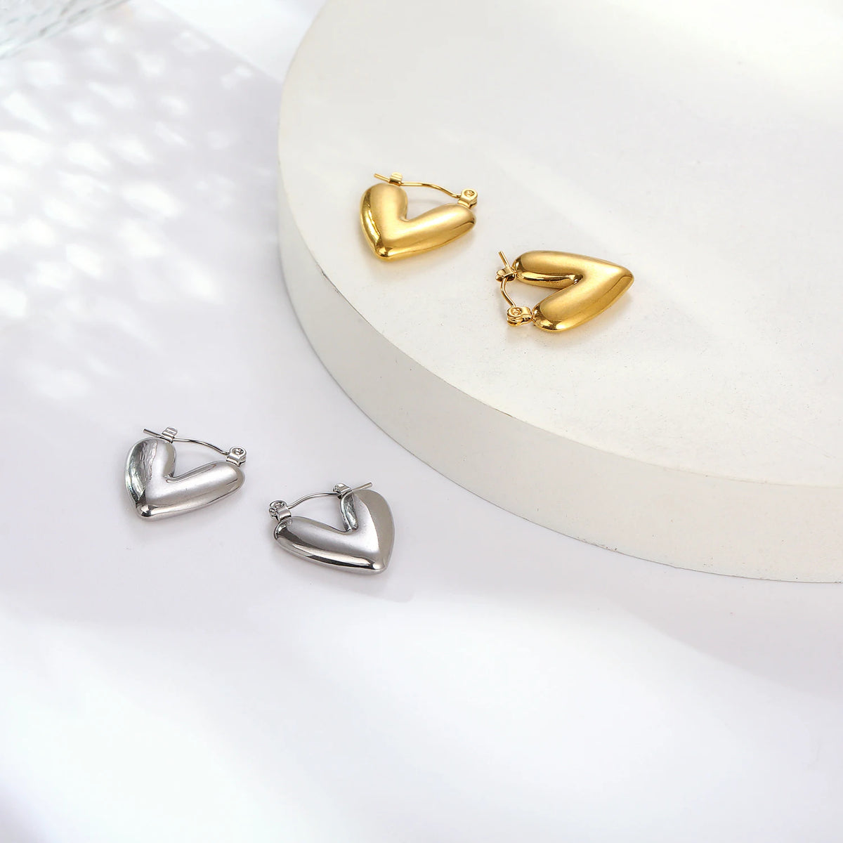 "ZUPHAR™ Stainless Steel Stud Earrings – Close-Up Detail"